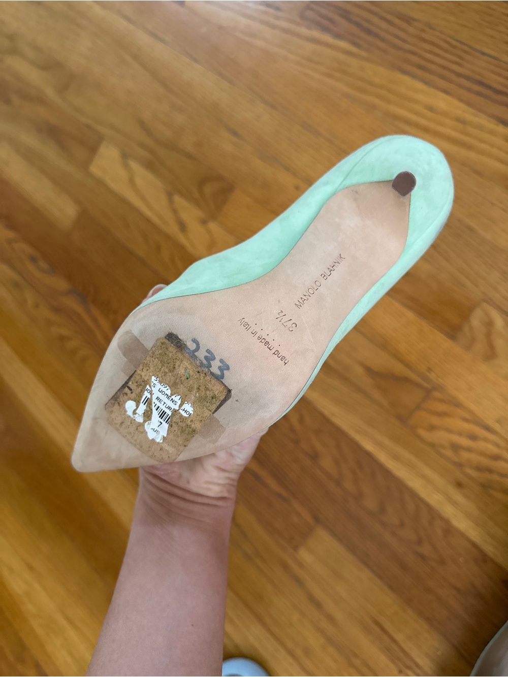 Manolo Blahnik Light Mint Green Suede Pointed-Toe Pumps - Picture 8 of 9
